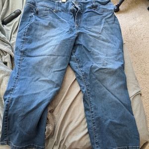 Torrid Capri jeans